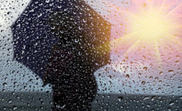 HARROJINI DITËT ME DIELL/ Javën e ardhshme rikthehen shirat dhe ulen temperaturat
