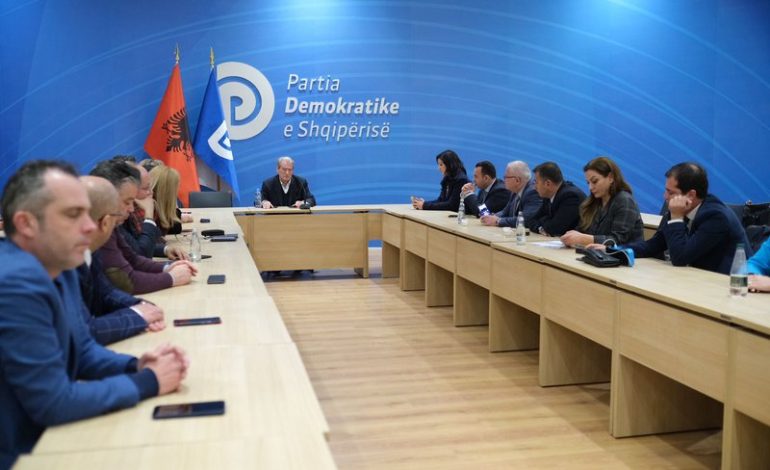 ZBARDHET VENDIMI I GJYKATËS/ Ja pse njihet Komisioni i Rithemelimit të Berishës