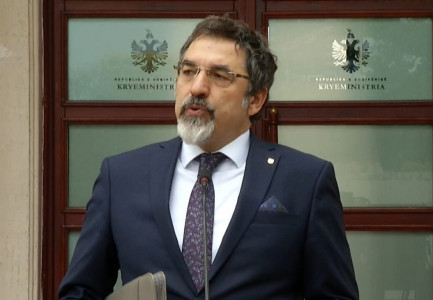 ARRESTIMI I EFEKTIVËVE NË MORINË/ Ministri i Brendshëm: Jemi të vendosur për ta pastruar policinë nga punonjësit e korruptuar