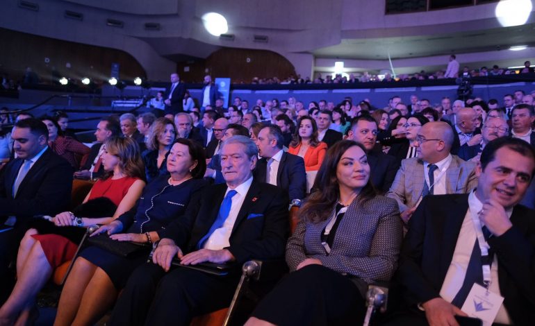 DEL NUMRI/ Ja sa delegatë janë mbledhur sot në Kuvendin e PD-së