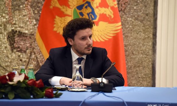 PAS 4 DIPLOMATËVE “TË PADËSHURUAR”/ Mali i Zi miraton një pako masash kundër Rusisë