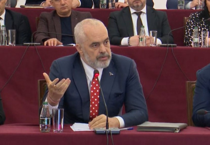 SULMON METËN/ Rama: Shëmbëlltyra më e keqe e kreut të shtetit që nga viti ‘91! Presidenti i ri duhet të përçojë…
