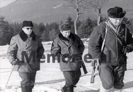 DOSSIER/ Shpërthimi i Enverit në mbledhjen e Byrosë në vitin 1982: Mehmet, çështja se ti nuk doje të më shqetësoje mua…
