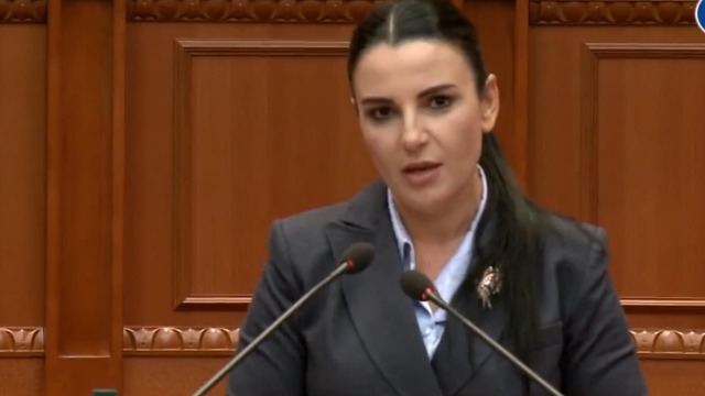 “DIFERENCIMIN NA E KËRKUAN QYTETARËT”/ Balluku: Mbi 700 kilovat i kalon nevojat familjare