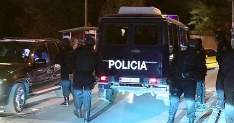 ÇFARË NDODHI? Policia operacion blic në Korçë, 25 të arrestuar për drogë