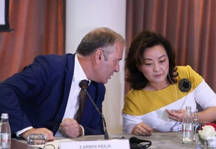 “ASKUSH NUK ËSHTË MBI LIGJN”/ Yuri Kim takim me kreun e SPAK: SHBA mbështet fuqimisht reformën në drejtësi…