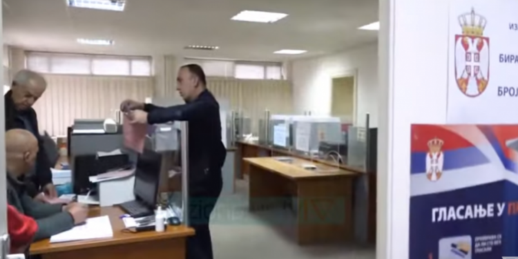SHQIPTARËT TË NDARË NË ZGJEDHJE/ Lugina e Preshevës garon me dy koalicione