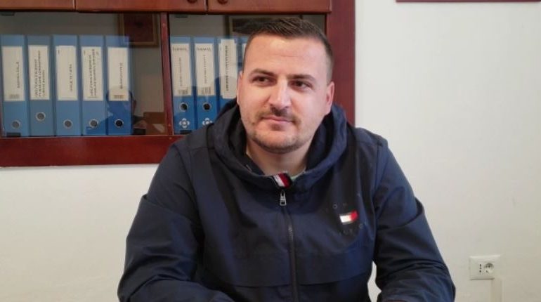 U SHKARKUA NGA KRYEBASHKIAKU I RI I SHKODRËS/ Reagon administratori i Postribës: Bardh Spahia pa burrni, njeriu më përçarës i PD