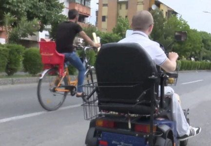 KRIZA/ VOA: Rritja e çmimeve ka vështirësuar jetesën e personave me aftësi të kufizuara