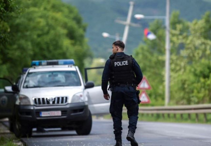 SULMOHET POLICIA E KOSOVËS NË VERI/ Ministri i Brendshëm jep detaje për autorët: Akt terrorist, u krye nga…
