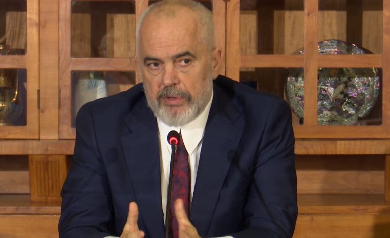 NJË DITË PARA MBAJTJES SË KONGRESIT TË PS/ Rama mbledh ministrat dhe deputetët