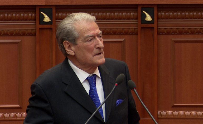 DEBAT NË KUVEND/ Berisha i përgjigjet ashpër Spiropalit: S’më mungon fjalori t’ju kthehem një për një, por…