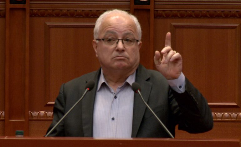 DEPUTETËT E PD I PËRGJIGJEN RAMËS/ Alibeaj: Gjuhë fyese, të sanksionohet. Spaho: Si Gim Gjuzi që shiti minaren e Tiranës