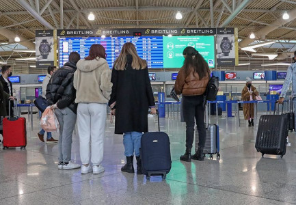 LAJM I MIRË PËR SHQIPTARËT/ Franca fut vendin tonë në listën jeshile. Ja kushtet si të udhëtoni