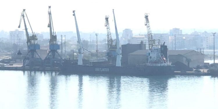 DROGA NË PORTIN E DURRËSIT/ Del fotoja e anijes ku ishte fshehur kokaina