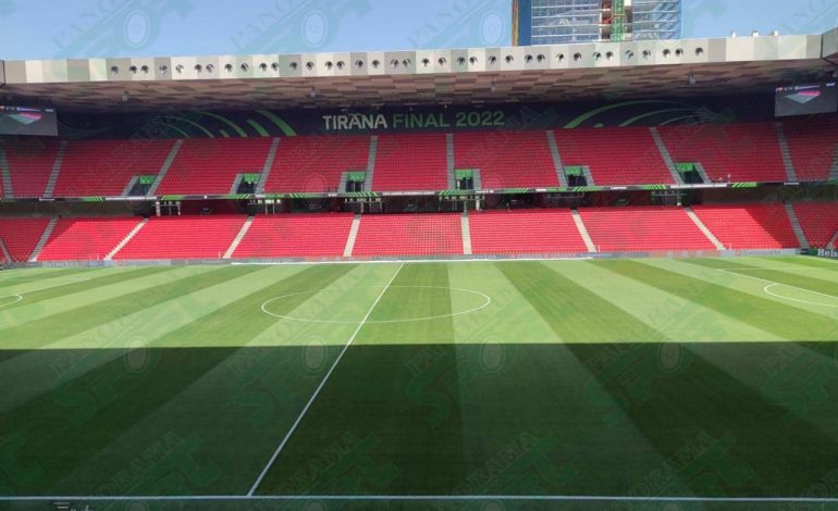 FOTOLAJM/ Pak orë nga finalja e Ligës së Konferencës, ja si duket gjendja e fushës në stadiumin “Air Albania”