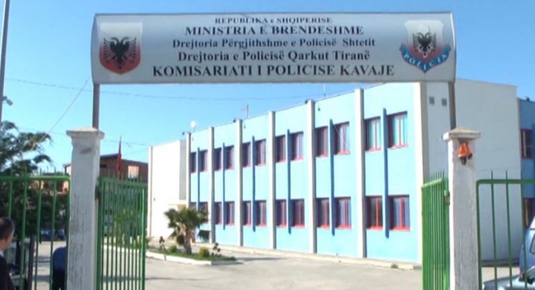 E RËNDË/ U arrestua para 6 orësh, 31-vjeçari vret veten në komisariatin e Kavajës