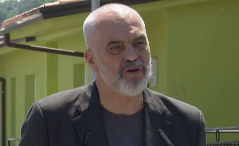 SULMON PROKURORËT DHE GJYQTARËT/ Rama: Mbajnë peng rindërtimin, shkollën më të vjetër në Tiranë e çojnë në SPAK për një WC
