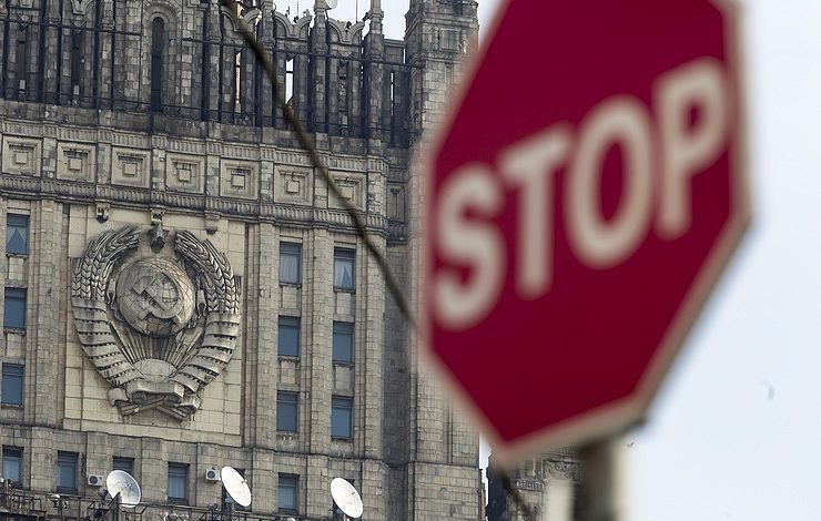 E ÇUDITSHME NË MOSKË/ Ka edhe të vdekur mes 963 amerikanëve të shpallur ‘non grata’