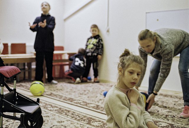 “SHPËTUAN VETËM TË SHËNDETËSHMIT”/ Akuzat e rënda ndaj Ukrainës: Autoritetet braktisën fëmijët me aftësi…