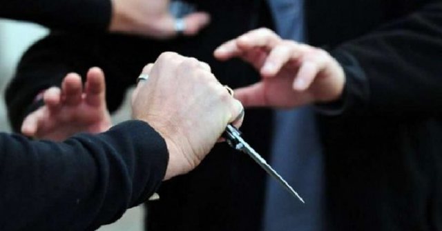NDODH NË TIRANË/ U grindën për macen, bojaxhiu masakron fqinjin me bisturi: Fajin e ka alkooli