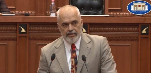 I PËRGJIGJET BERISHËS/ Rama: T’ju rrojë flamuri me damkën në lule të ballit! Projektit për Butrintin…