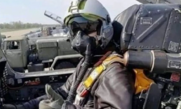 LUFTA/ Si lindi legjenda e "pilotit fantazmë" të Kievit dhe si u krijua miti se ushtari ukrainas rrëzoi 40 avionë rusë
