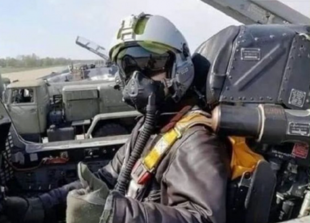 LUFTA/ Si lindi legjenda e “pilotit fantazmë” të Kievit dhe si u krijua miti se ushtari ukrainas rrëzoi 40 avionë rusë