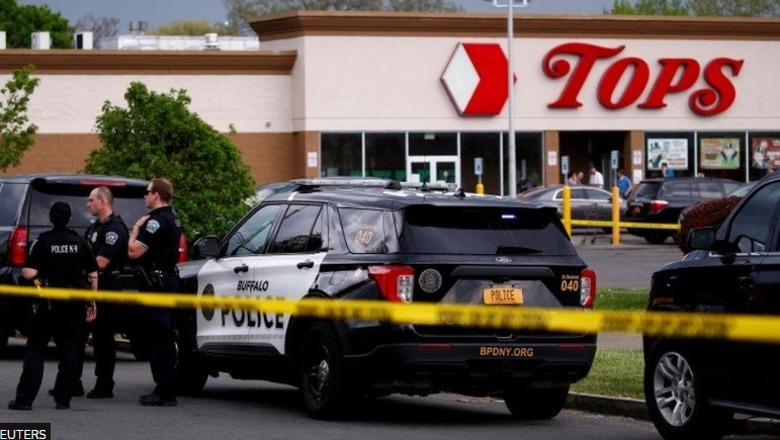 NGJARJE SHOKUESE/ Sulm me armë në një supermarket në New York, 10 të vdekur