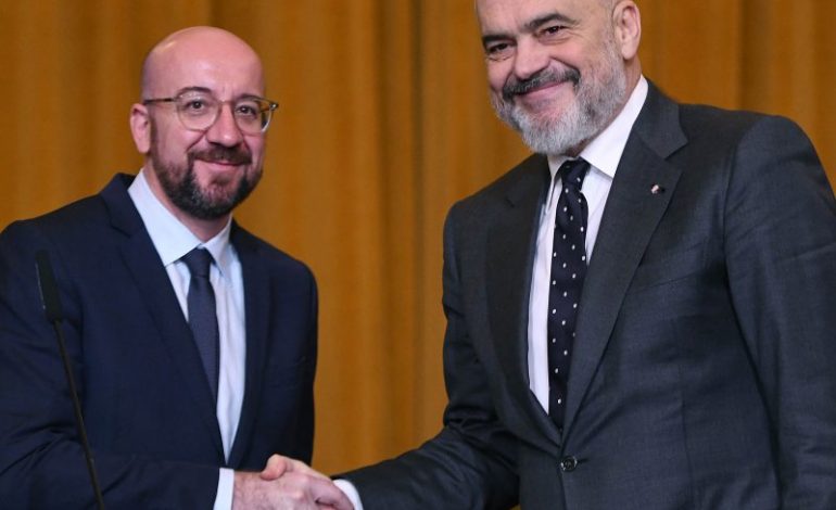 NGA CEREMONIA NË KRYEMINISTRI TEK TAKIMI KOKË MË KOKË/ Rama pret nesër Presidentin e KiE, ja agjenda e plotë