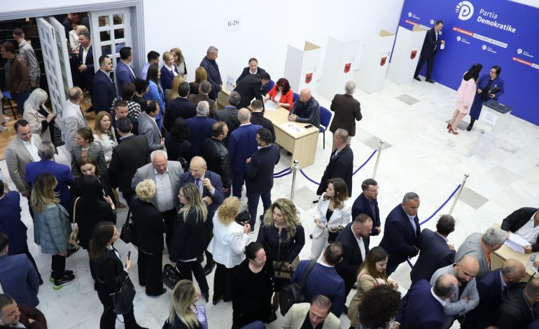 MORI 132 VOTA/ Edi Paloka zgjidhet kryetar i Këshillit Kombëtar të PD