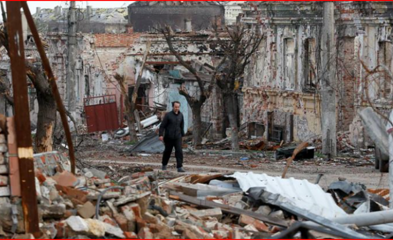 LUFTA/ Zyrtarët në Mariupol japin sërish alarmin: Ekziston rreziku i një katastrofe epidemiologjike