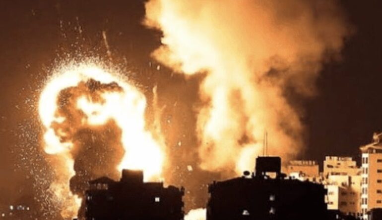 RUSËT E PA MËSHIRSHËM/ Nisin bombardimet në të gjithë territorin e Ukrainës