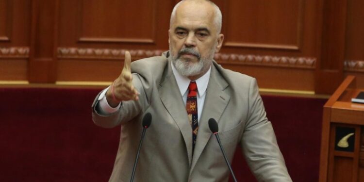 “QEPE”/ Spaho debat me Ramën: Atë që luftonte imperializmin e ke pasur në shtëpi! Ja reagimi i kryeministrit