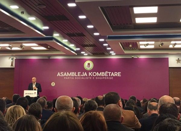 NGA AGJENDA PËR ZGJEDHJET 2023 TE NDRYSHIMI I STATUTIT/ Mblidhet sot Asambleja e PS