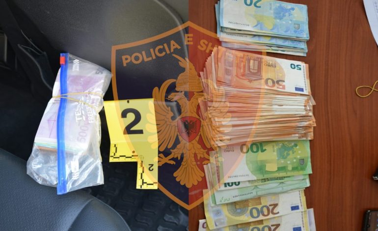 “FURNIZONTE” BERATIN ME DROGË/ Kush është 39-vjeçari i arrestuar sot. Në makinë iu gjetën dhe… (EMRI)