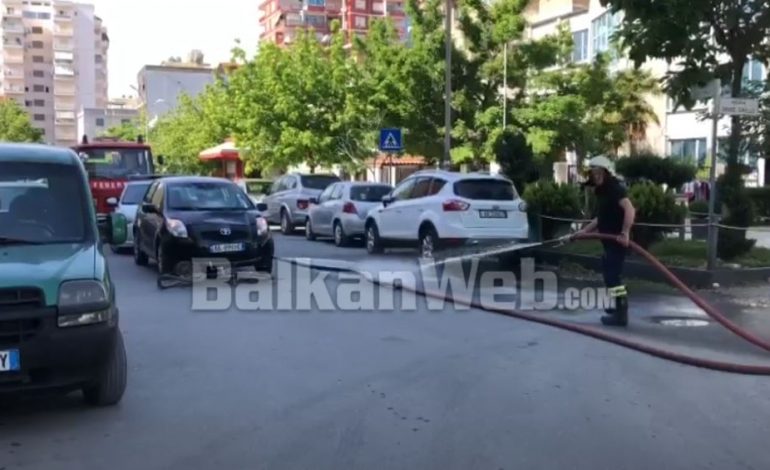 AKSIDENT NË VLORË/ Makina përplas biçikletën, plagoset rëndë drejtuesi