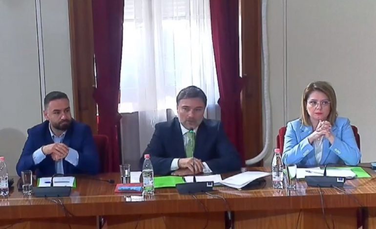 PALËT NË TRYEZË PËR PRESIDENTIN/ Alibeaj: Opozita të propozojë 4 kandidatë, mazhoranca zgjedh dy mes tyre