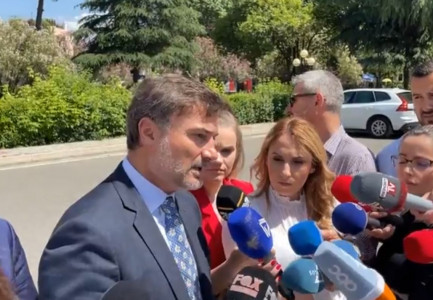 TRE RAUNDE PA KANDIDATË/ Enkelejd Alibeaj: Pranuan marrëveshjen me zë dhe figurë, por Rama u tërhoq! Humbëm…