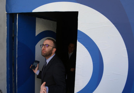 KUSH DEPUTET KA VILË 760 MIJË EURO? Bardhi: Ka qenë ministër në kohën e PD