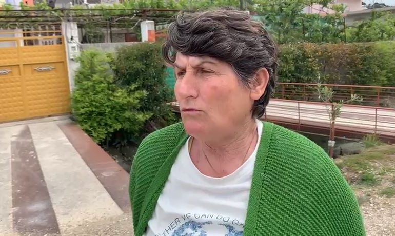 MISTERI NË VLORË PAS ZBULIMIT TË KOCKAVE/ Banorja: Pashë kafkën dhe kocka të tjera