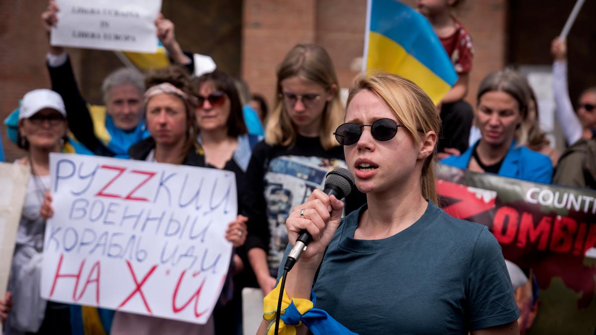 SULMET RUSE/ Gruaja e komandantit ukrainas lutet për shpëtimin e mbrojtësve të fundit të Mariupolit: Ne nuk duam që ata të vdesin