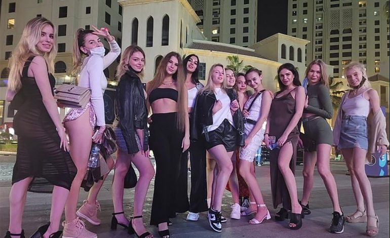 “DUBAI PORTA POTTY”/ Prapaskenat dhe përfshirja e vajzave shqiptare në skandalin ‘fetish’