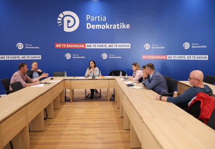 GARA PËR KREUN E PD/ Komisioni i Rithemelimit: Vetëm Berisha ka paraqitur kalendarin e takimeve, kërkojmë…