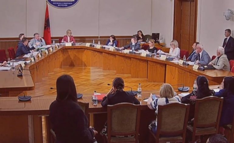 ZGJEDHJA E PRESIDENTIT/ VOA: Raundi III më 30 maj, nuk ka shenja për bisedime mes palëve