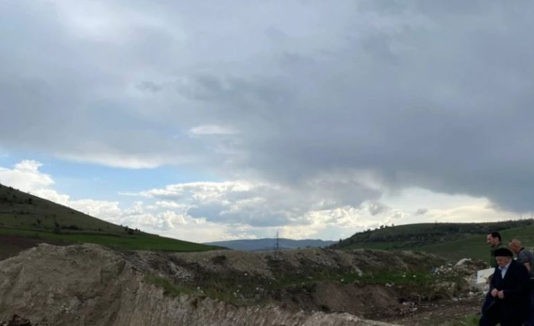 NISIN GËRMIMET NË SIJENICË TË SERBISË/ Dyshohet për varrezë masive me trupa të shqiptarëve të vrarë gjatë luftës në Kosovë