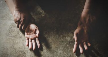 35-VJEÇARJA THOTË SE E PËRDHUNOI NË FUSHË/ Arrestohet shqiptari në Greqi