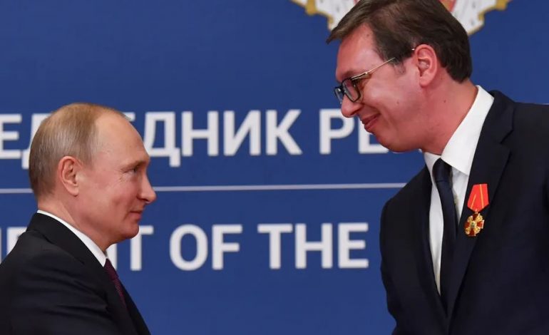 PUTIN I PREMTON VUÇIÇIT GAZ TË LIRË/ Çfarë biseduan për Kosovën?
