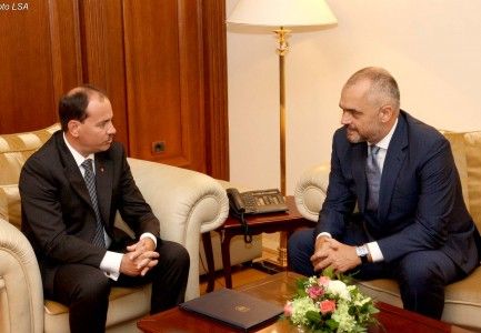 NDARJA NGA JETA E BUJAR NISHANIT/ Reagon kryeministri Rama: U prehtë në paqe