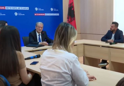 AKUZA E FORTË/ Berisha: 24 viktimat e Thumanës janë vrasje shtetërore